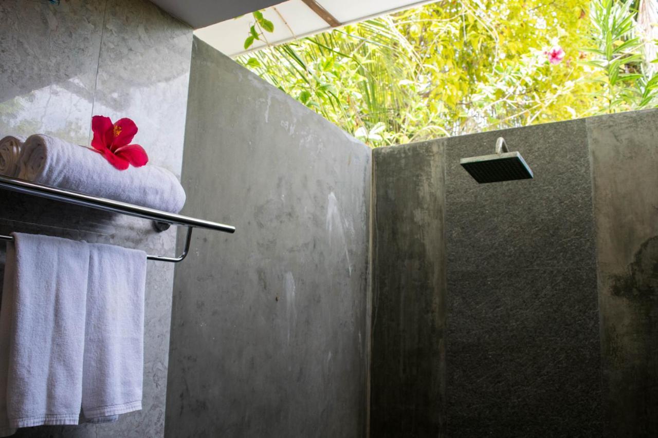 Ufa Escape Hotel Dhigurah  Exterior photo